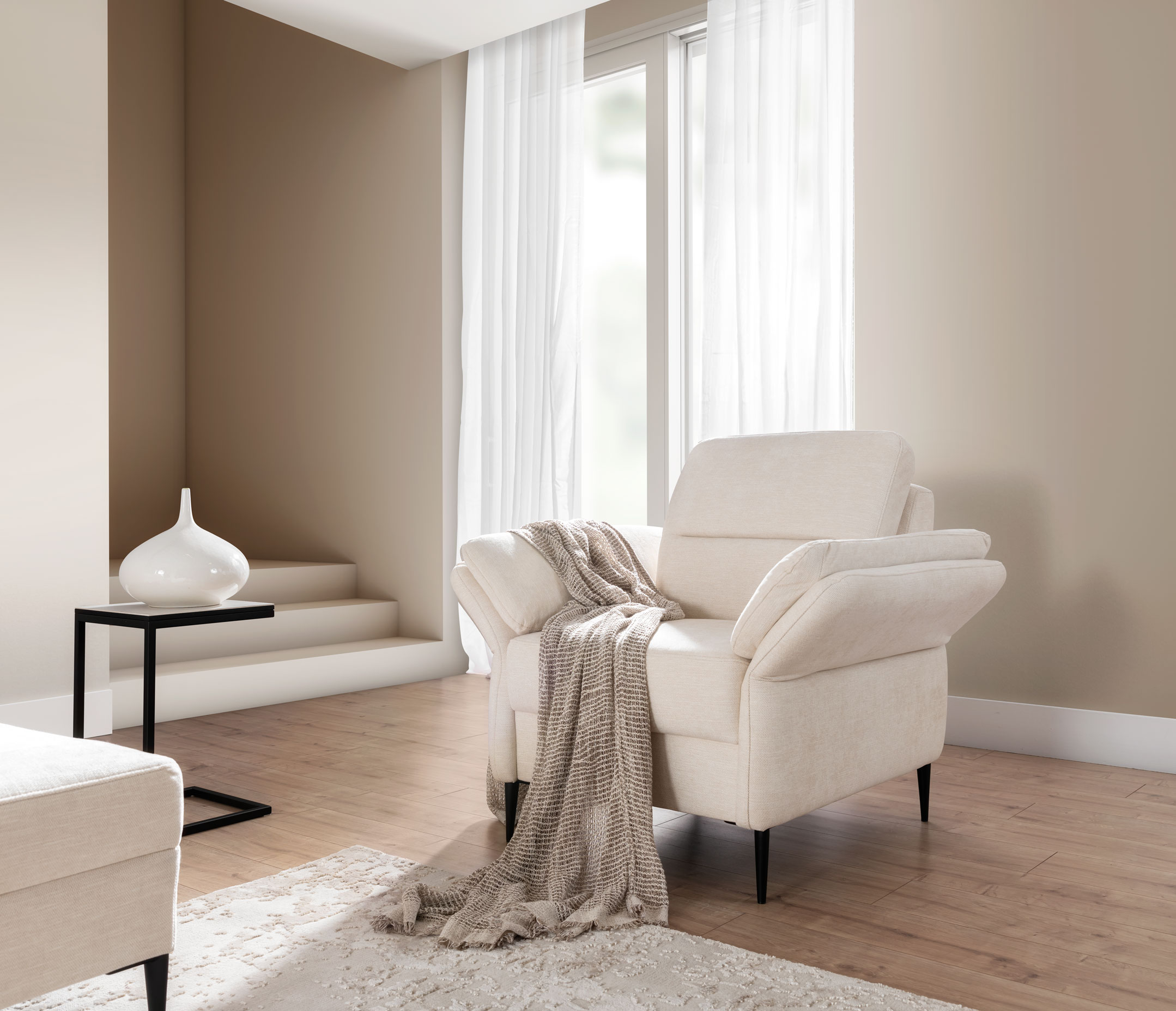 Křeslo Fosano Nožičky: Nožičky kovové - chrom, látka: Riviera 100