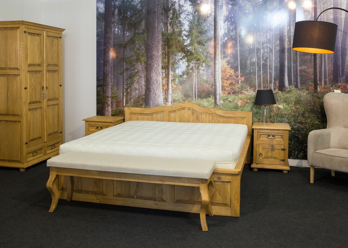 Ložnice z masivu iv - k17 bílý vosk